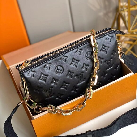 Louis Vuitton Chain Bags, Wallets - Picture 4 of 9